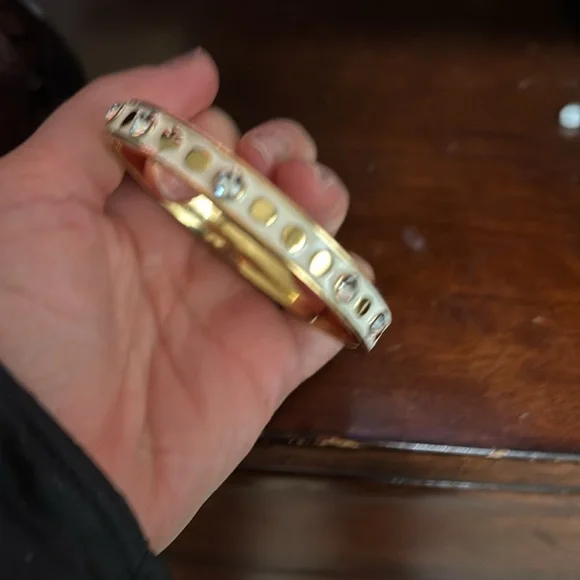 Kate Spade Bangle Bracelet ♠️ ~ sold out online! Spot the Spade ~stamped B - Picture 2 of 8